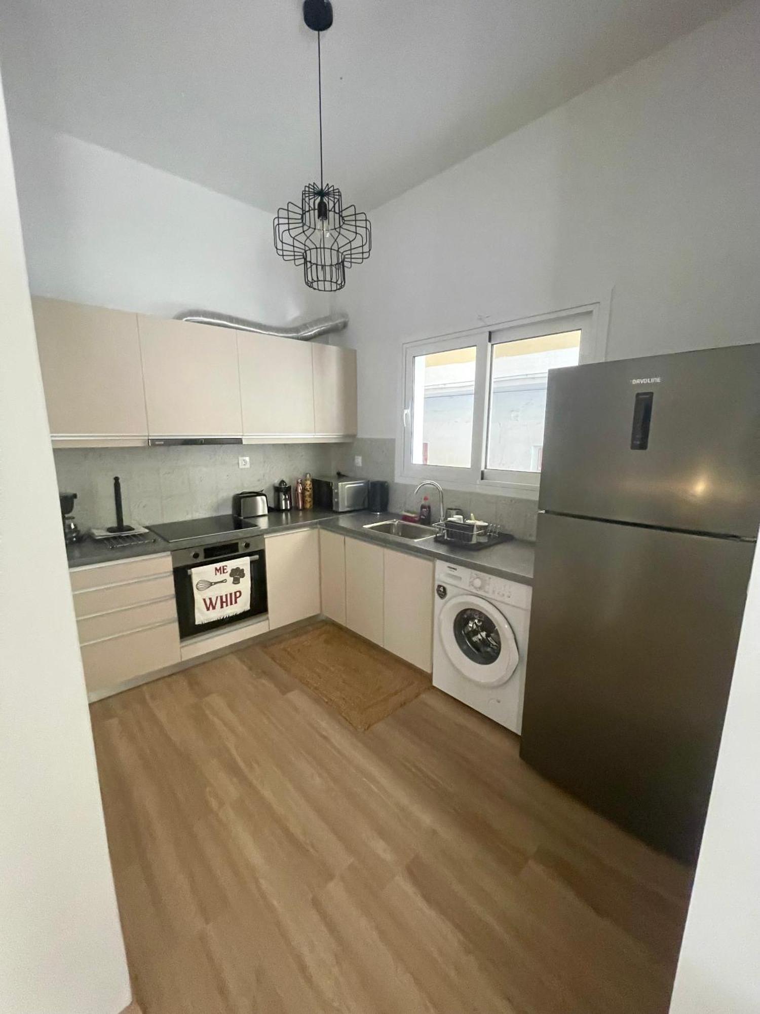 Stella'S Petite Boite Apartment Rafina  Luaran gambar