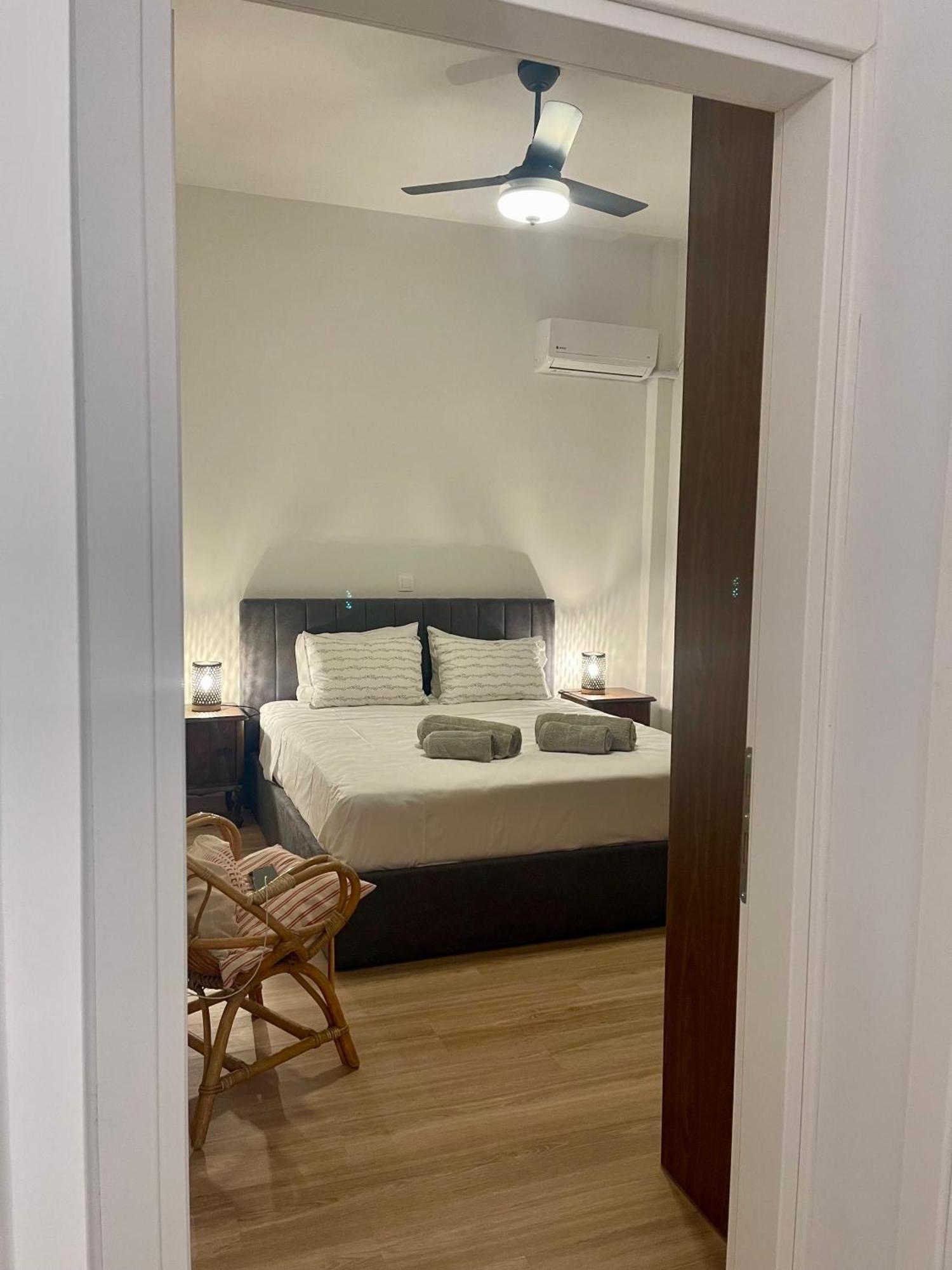 Stella'S Petite Boite Apartment Rafina  Luaran gambar
